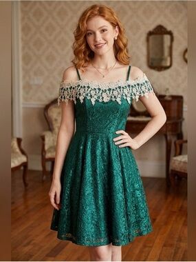 80s Notorious vintage lace and eyelet green and ivory formal dress Size 5